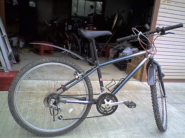 ... 今日はこっちの自転車で通勤