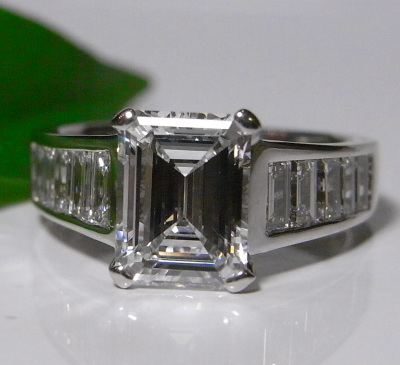 2．05ct ダイヤモンド エメラルドカットリング ≪ 家宝になる指輪のご紹介です。≫ | 横浜元町宝石店長のブログ - 楽天ブログ