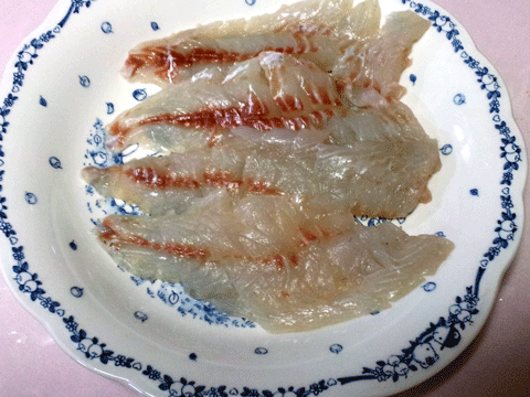 真鯛の刺身.gif