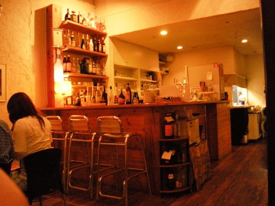 ダイニングバーU2店内