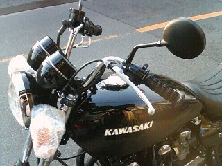 カワサキ Z1車輌ハンドル交換！！！ | バイクBAKA 雅 MIYABI 日記