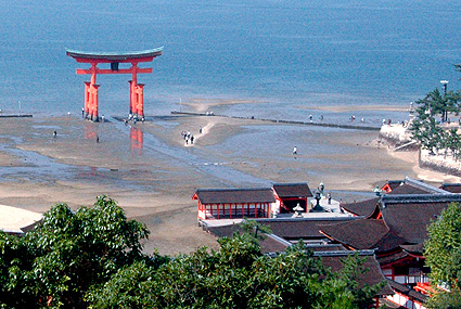 干潮時の厳島