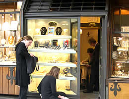 古都フィレンツェの金細工の起源、エトルリアの記憶 | ViViANi 宝石店の絵日記 - 楽天ブログ