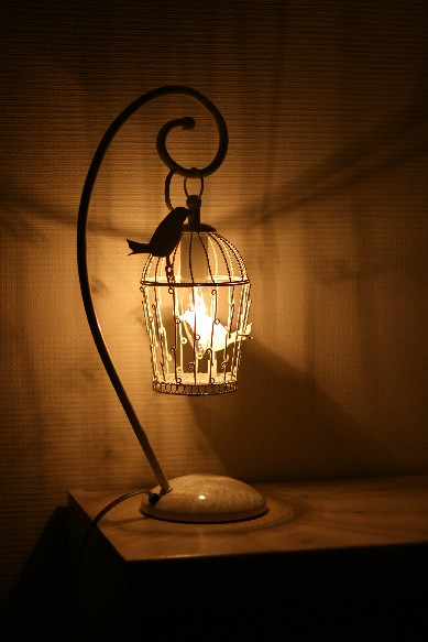 ☆かわいい　鳥かごデザイン　インテリア　間接照明　テーブルランプ Amazon.co.jp : JHY DESIGN 電池式テーブルランプ 高さ30cm 置き