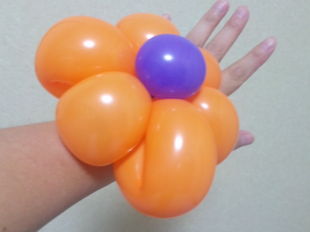 バルーンアート 花の腕輪 50の翼を広げて 楽天ブログ