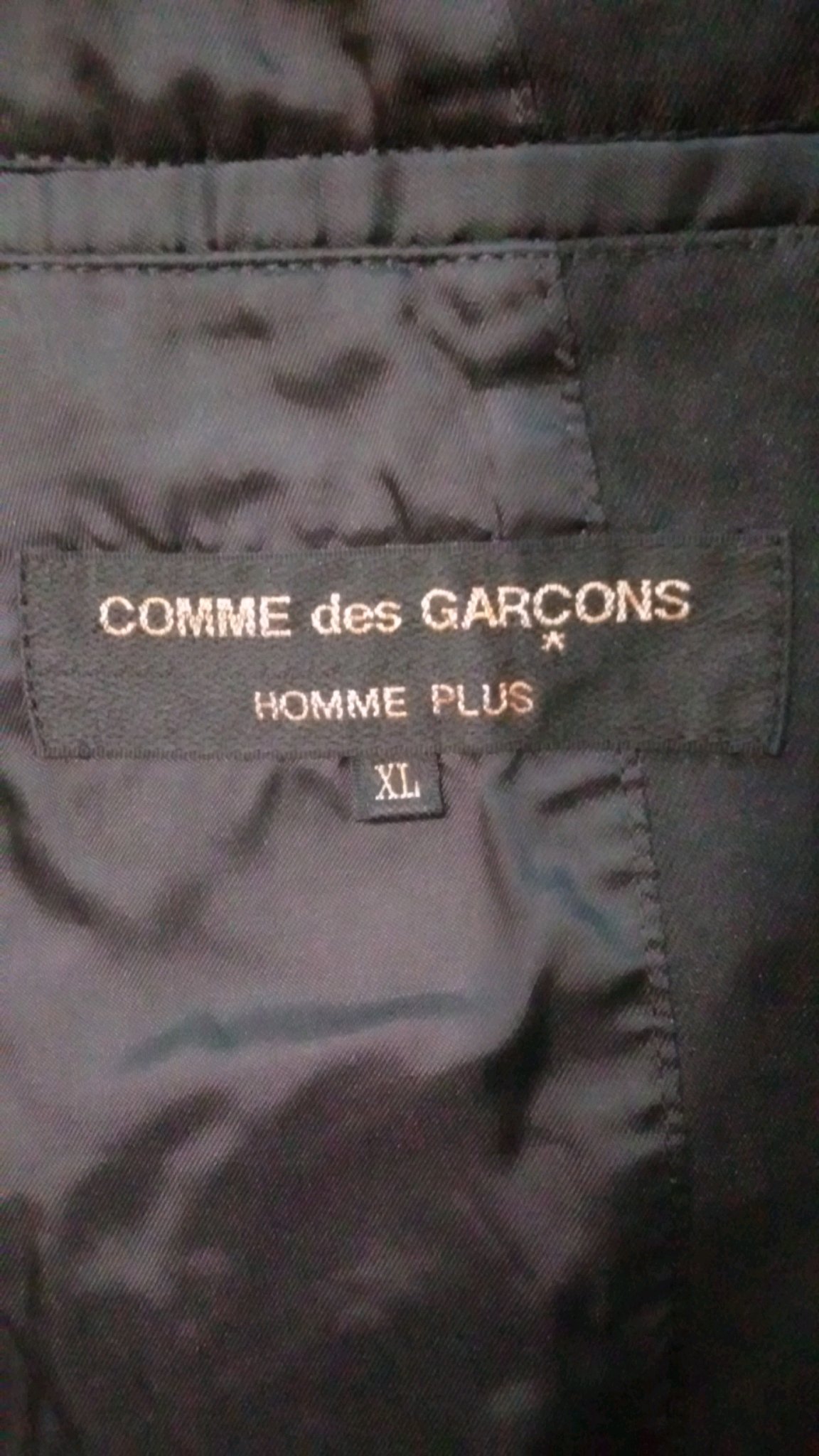 COMME des GARCONS HOMME PLUS S/S 2026 ：「定番エステルジャケット