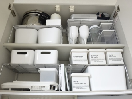 Ikeaの真っ白ツヤツヤboxをキッチン吊り戸棚収納に Dainaの白いおうち 楽天ブログ