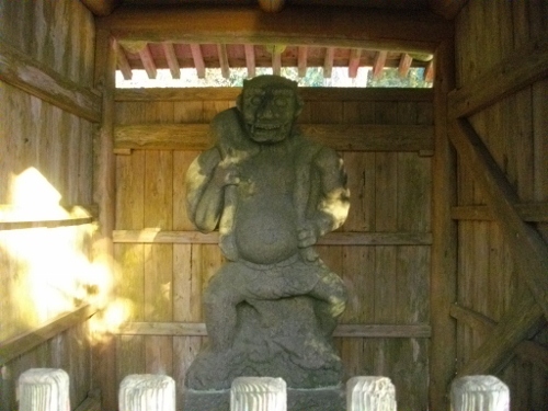 高塚山高塚不動尊奥の院 (6) (500x375).jpg