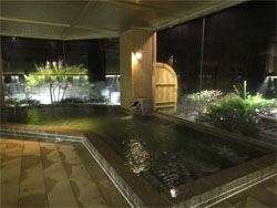 鴨川館64.jpg