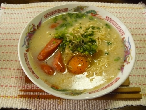 P1720471 (640x480)140118昼食　チョリソーー入りインスタントラーメン　.jpg