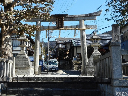 一乗寺下り松八大神社鳥居 (2).JPG