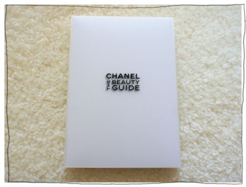 シャネル　ヴィタルミエールドゥスールコンパクト　ファンデーション