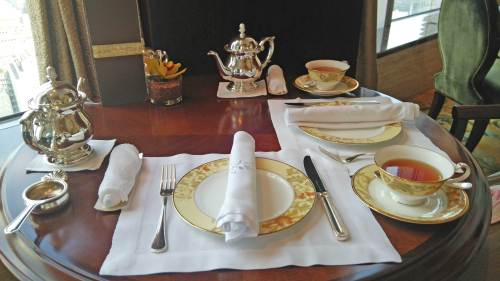 20140922シャングリ・ラ 02テーブルの様子.jpg