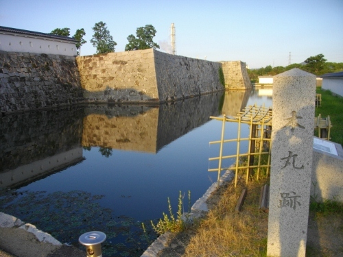 赤穂城本丸堀 (500x375).jpg