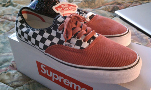Supreme-Vans-Authentic-Checkered-Corduroy-Pack-02.jpg