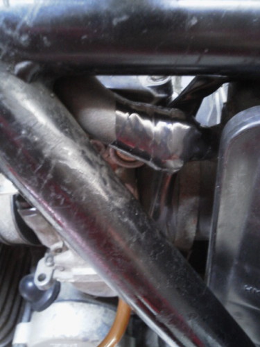 クラブマン（応急処置したブリーザチューブ）