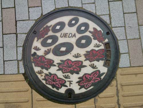 20150418上田30 マンホール.jpg