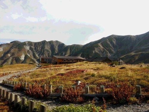 秋の室堂山荘.jpg