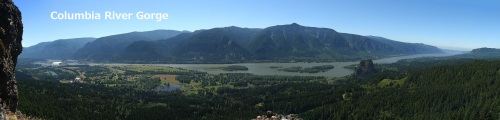 2295px-ColumbiaRiverGorgePanorama.jpg