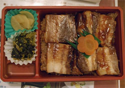 黒豚弁当2.jpg