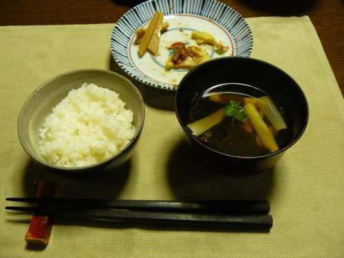 P1750378 (640x480)140512夕食　ご飯と若竹汁と筍の炊いたん２種.jpg