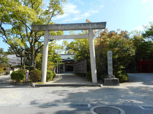 津城高山神社.JPG