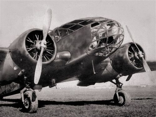 800px-Caproni_Ca.311,_vista_frontale.jpg