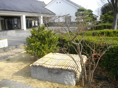 川越城霧吹きの井戸 (2) (500x375).jpg