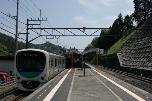 Seibu 30000 Series departing from Shomaru Station