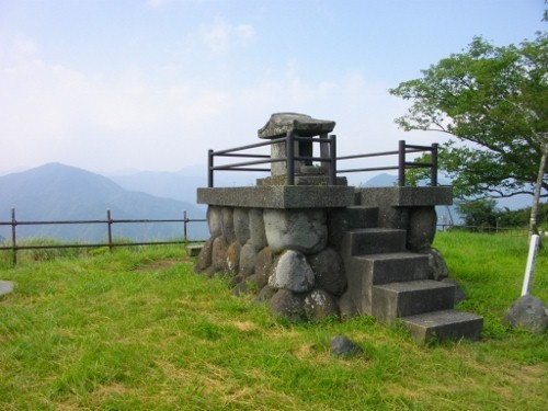 大野山山頂 (1) (500x375).jpg