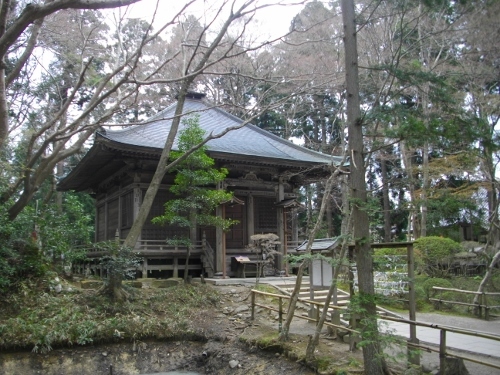 平泉中尊寺峯薬師堂 (3) (500x375).jpg