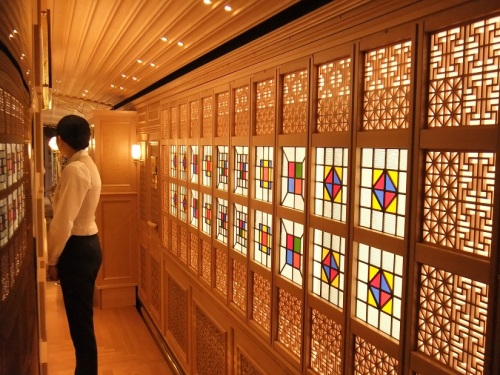 10.JRKYUSHU SWEET TRAIN 1号車.JPG