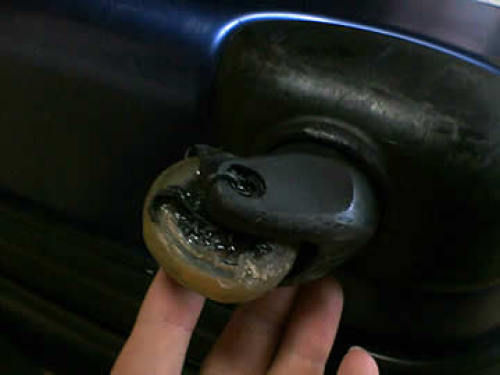 suitcase-repair01.jpg