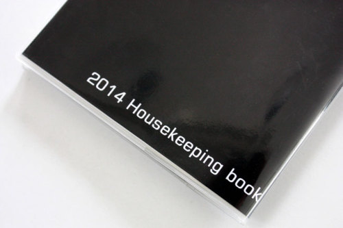 ブックカバー・表紙つくり　ラベルシートで簡単　白黒モノトーンのタイポな家計簿　ブックカバーつくり　ＷＡＧＡＹＡ　（わがや）　大人のシンプル　シックな文房具　.jpg