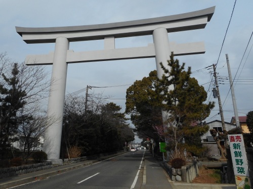 寒川神社二の鳥居.JPG