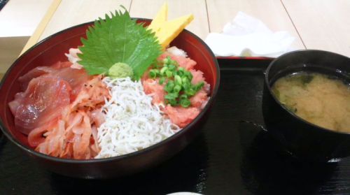 静岡sa 漁師丼-1.jpg