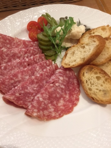 イタリアンサラミとゴルゴンゾーラチーズ盛合せ.JPG