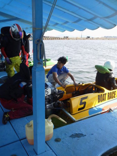 ボートレース宮島（ペアボート５号艇６号艇）