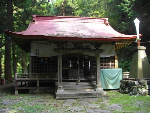 生藤山軍荼利神社 (3) (500x375).jpg