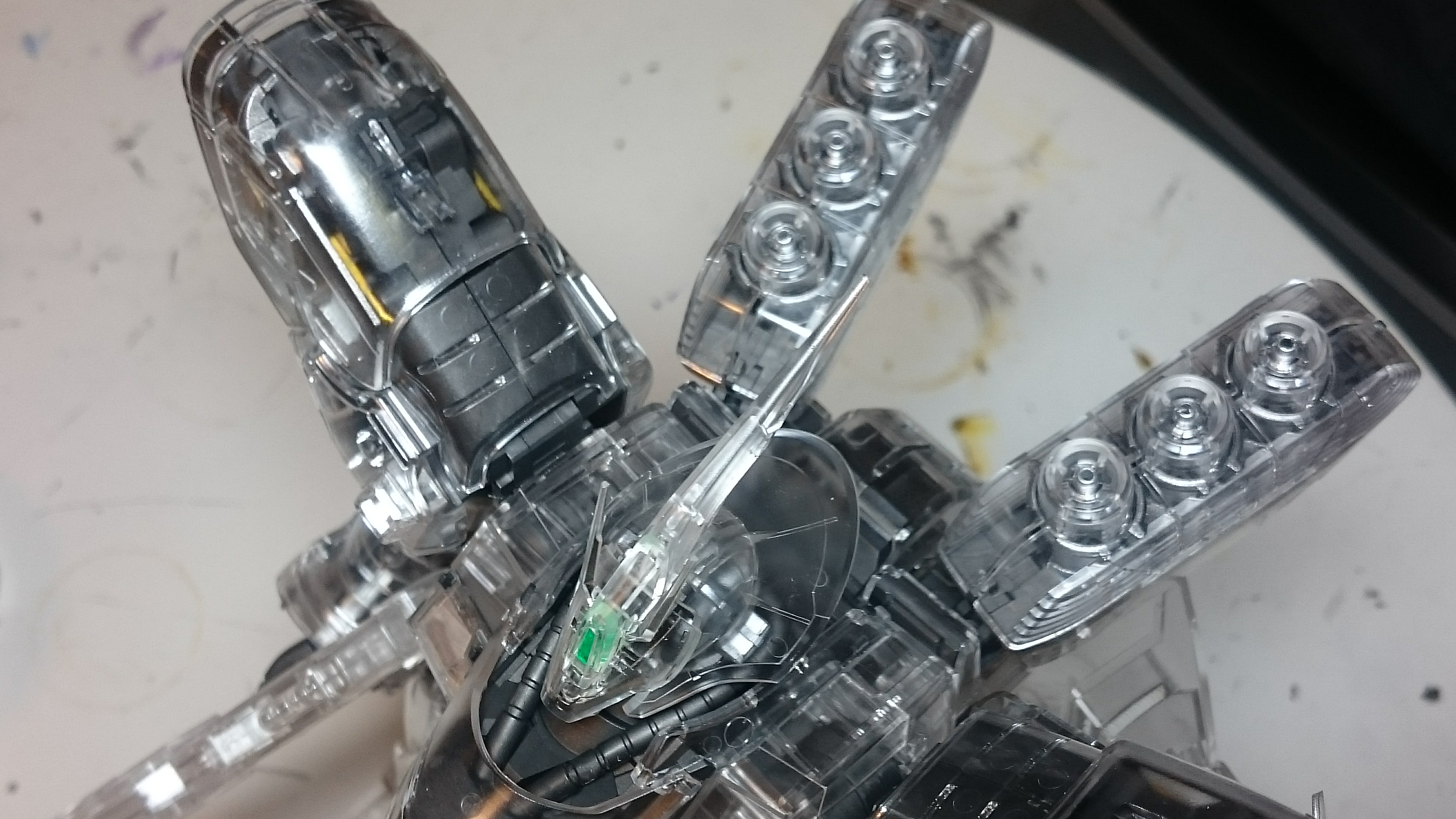 MG1/100 サザビーVer.Ka(メカニカルクリア)を組み立てました