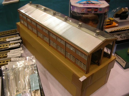 04　モデルワム　ヒルマモデル　機関庫.JPG
