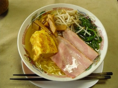 P1750553 (640x480)140518昼食　インスタントの塩ラーメン.jpg