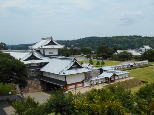 金沢城本丸より橋爪門.JPG