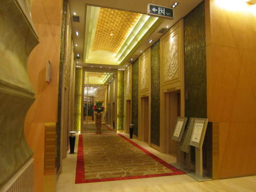 ラディソンブルホテル上海ニューワールド（ホテルロビー）
