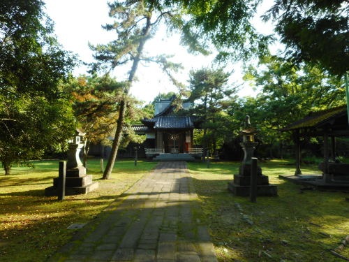 八代城北の丸松井神社.JPG