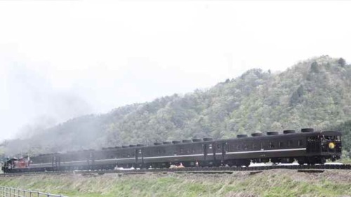 2014042604577C56160DD511043HVk640.jpg