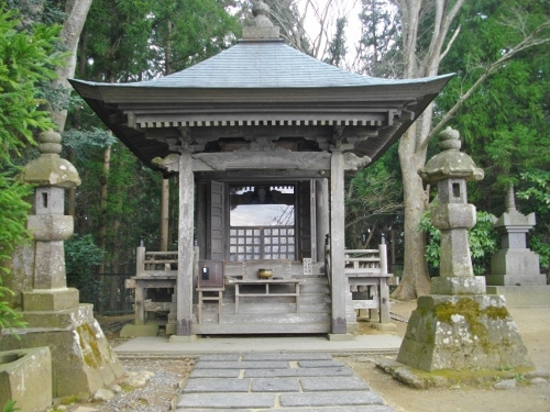 平泉高館義経堂 (3) (500x375).jpg