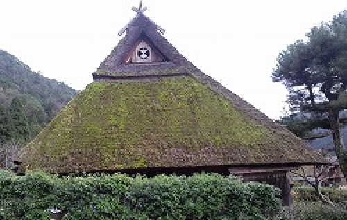 美山～かぶと屋根