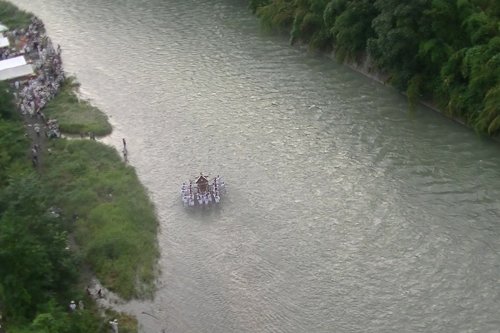 Mikoshi sunk in Arakawa River