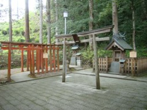 稲荷神社と荒神社.jpg